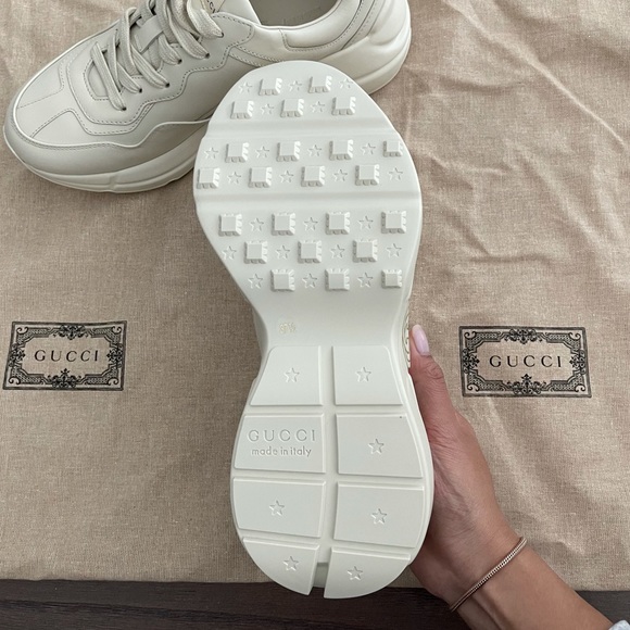 Sold 🚫 Gucci Rhyton Gucci Logo Sneakers - Picture 5 of 6